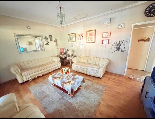 2 BEDROOM HOUSE FOR SALE IN VANDERBIJLPARK CW 2